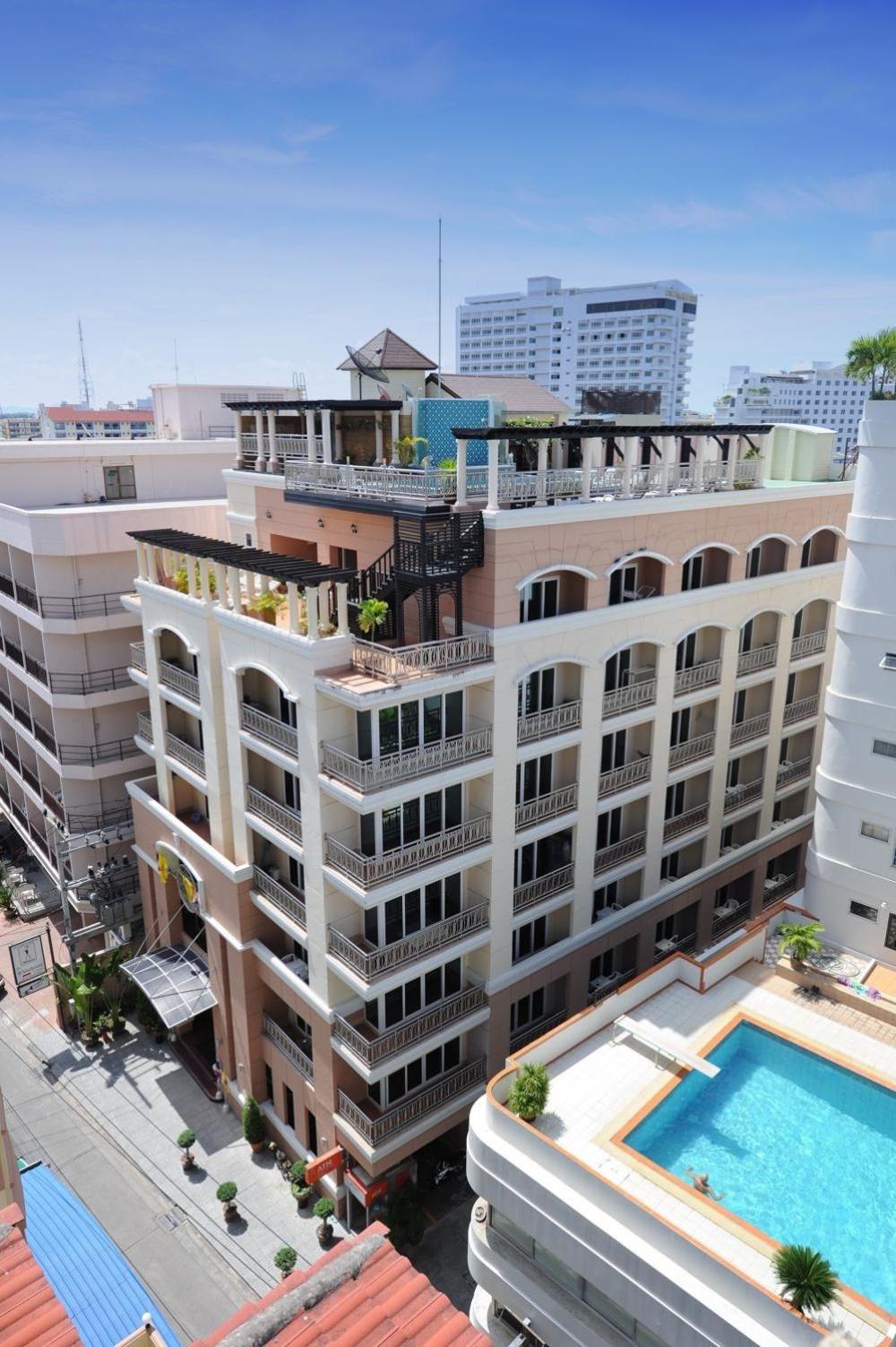 Whitehouse Condotel Pattaya Exteriör bild